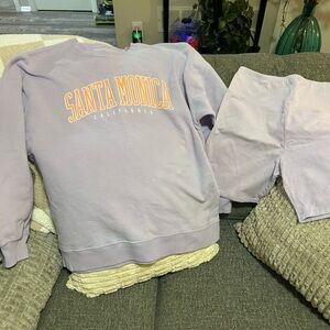 💜Hollister Lavender Santa Monica Sweatshirt and Shorts Set💜